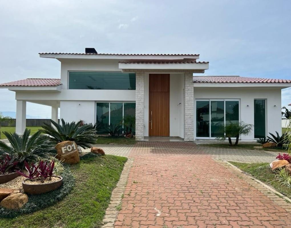 Casa em condomínio 5 dormitórios à venda no bairro Remanso em Xangri-lá - imovel 2387754