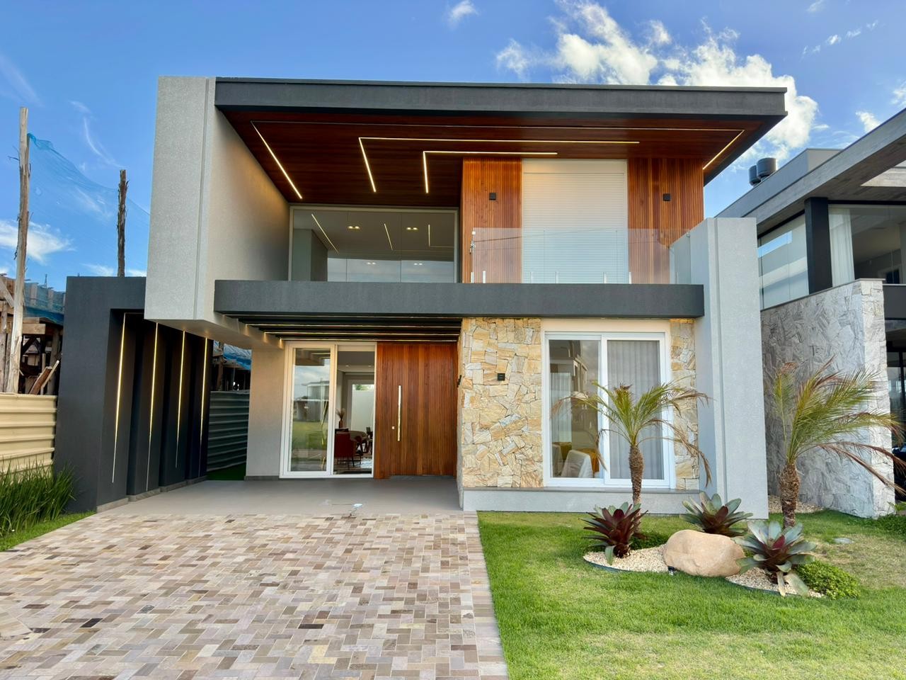 Casa em condomínio 4 dormitórios à venda no bairro Xangri-lá em Xangri-lá - imovel 2389623
